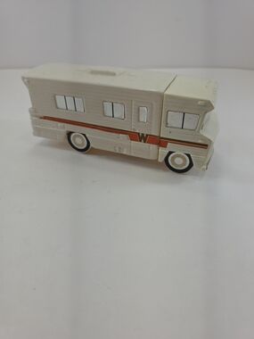 Vintage Avon Winnebago Motor Home Decanter Wild Country After Shave RV Figural